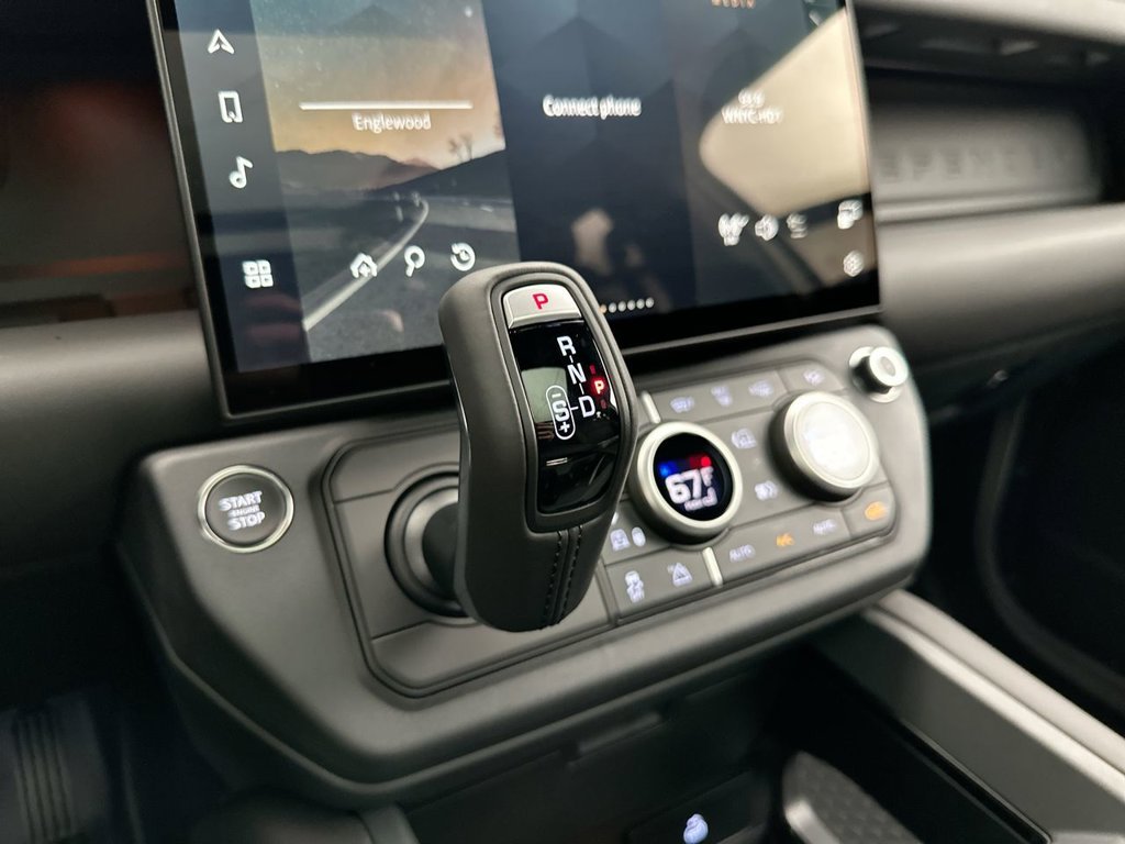 New 2026 Borasco Grey Land Rover X-Dynamic SE image 12