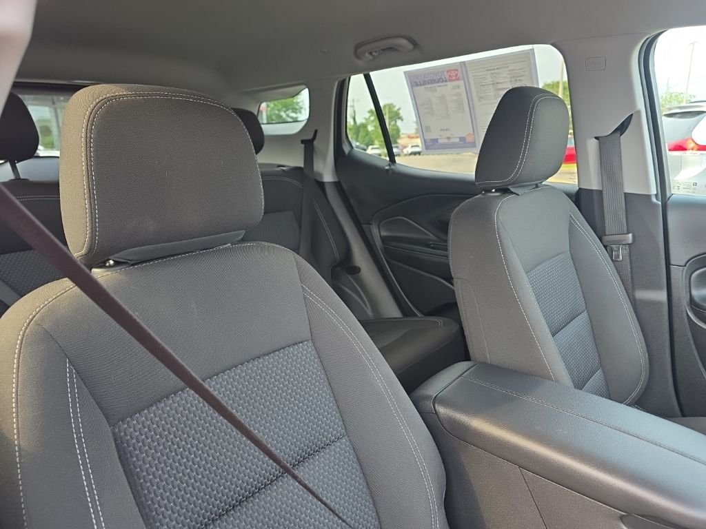 Used 2023 Red GMC SLE image 10