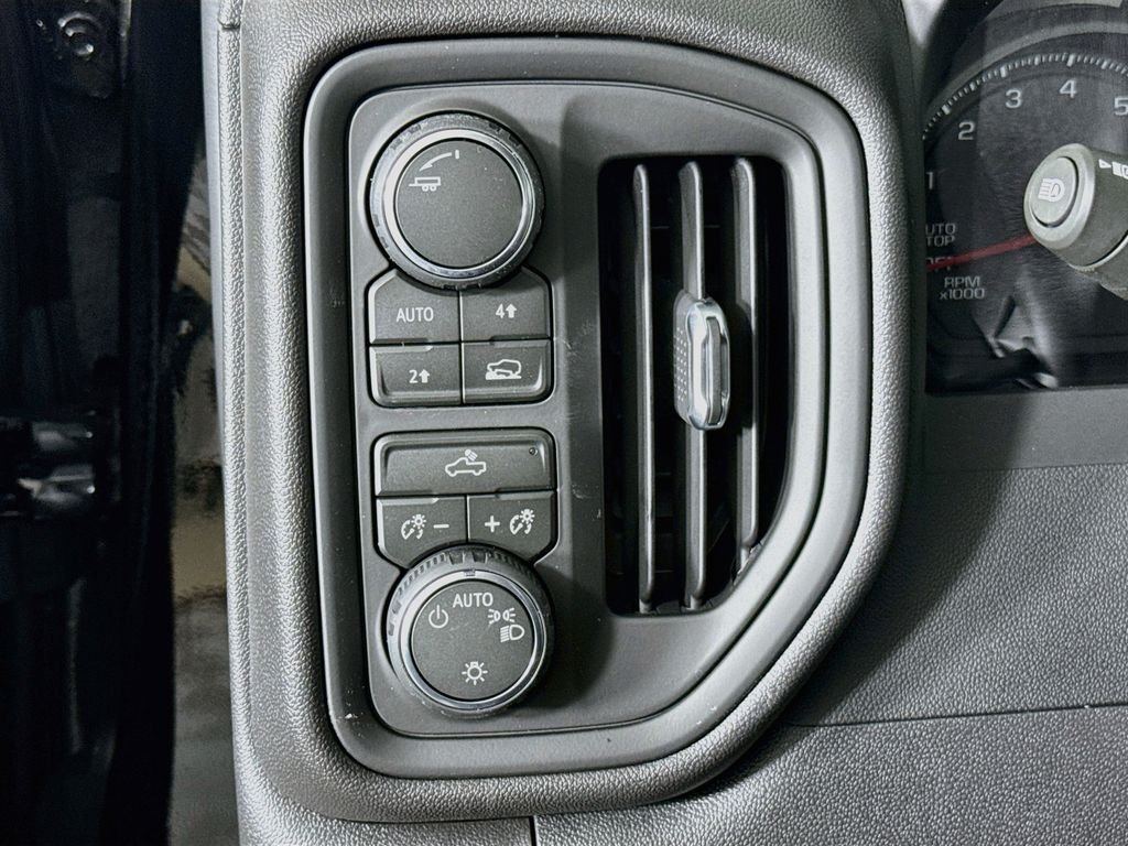 2026 Chevrolet Silverado 1500 Custom - Photo 10
