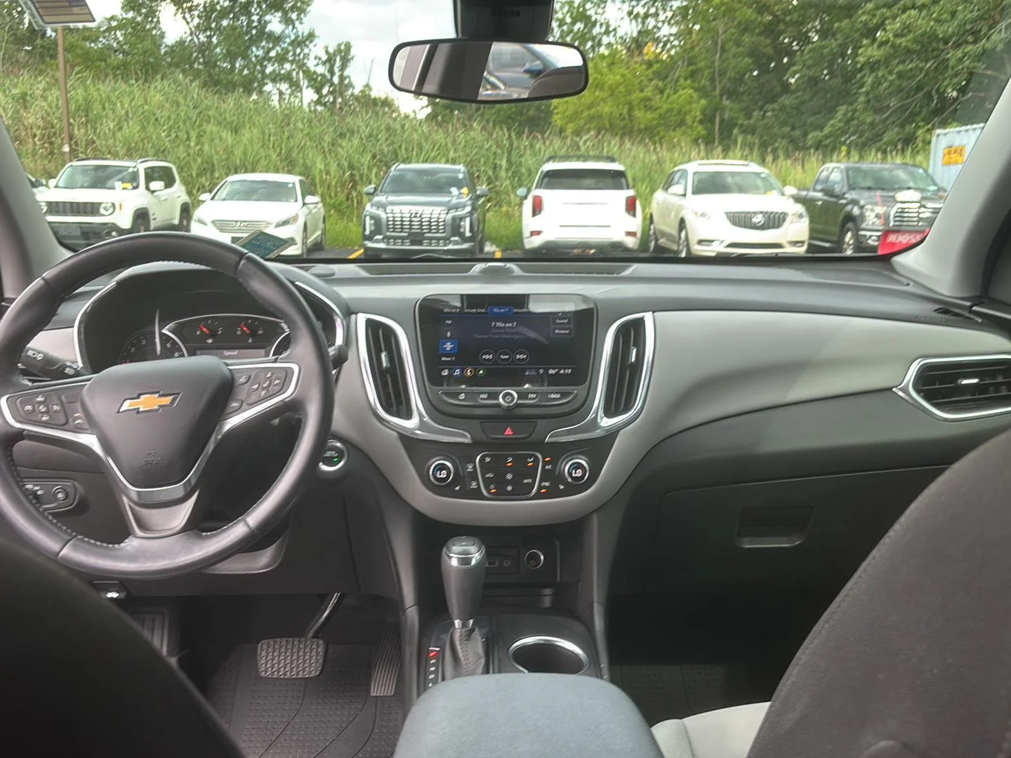 Used 2021 Silver Ice Metallic Chevrolet LT image 19