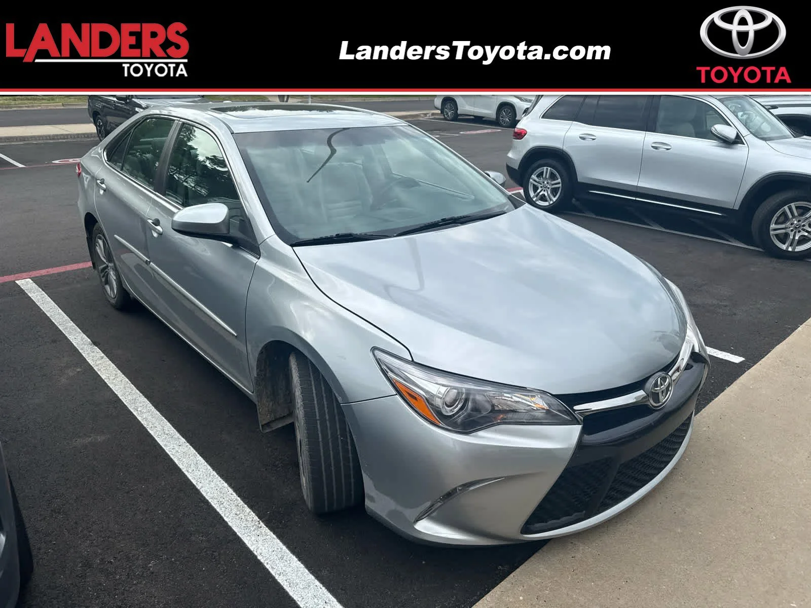 2017 Toyota Camry 2.5 Auto SE's photo