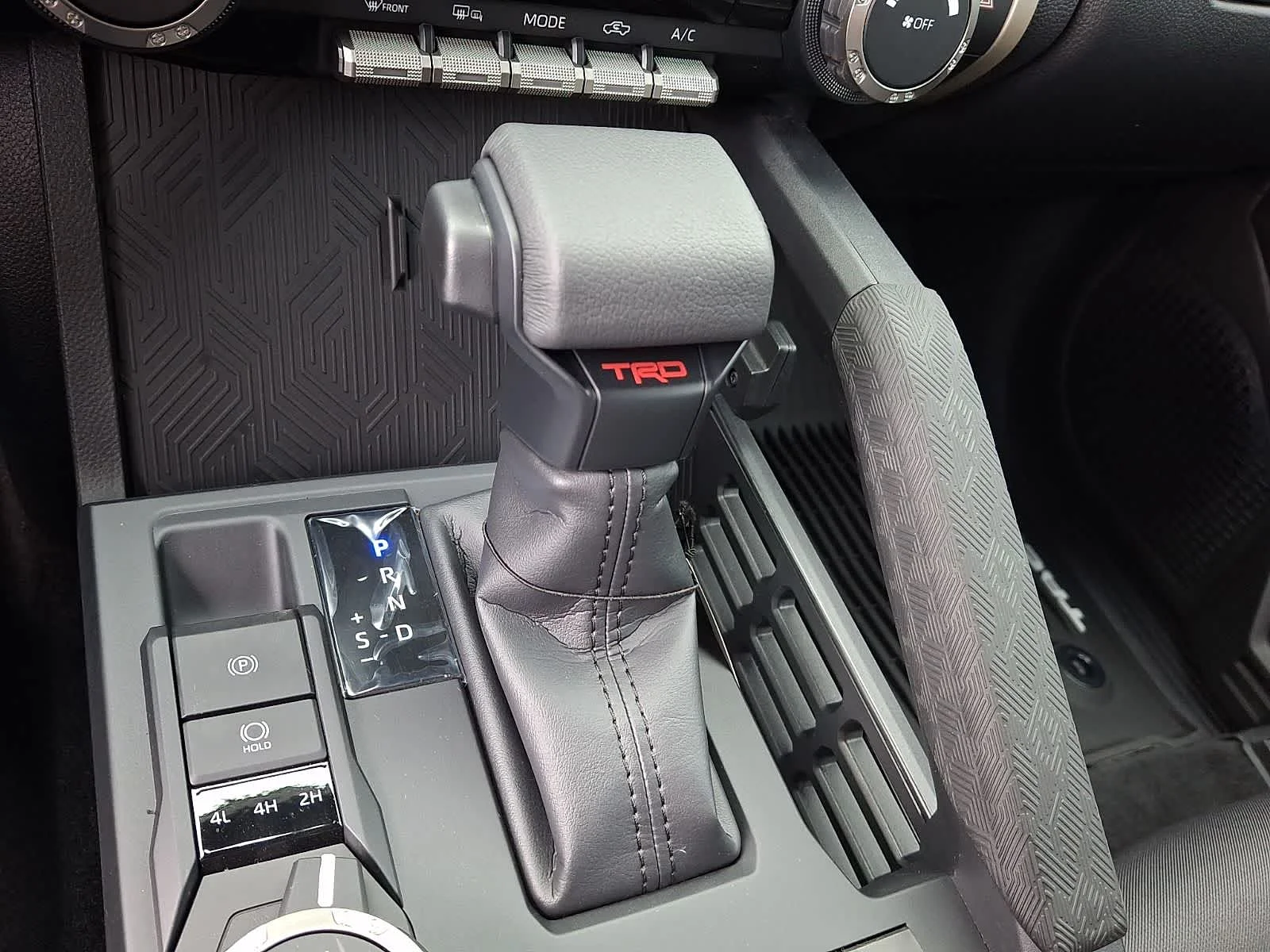 2026 Toyota Tacoma TRD Off Road - Photo 10