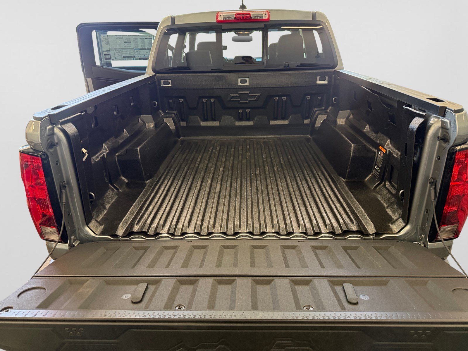 2026 Chevrolet Colorado LT - Photo 17