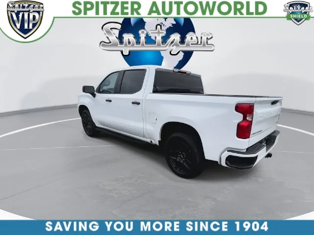 Used 2022 White Chevrolet Custom image 7