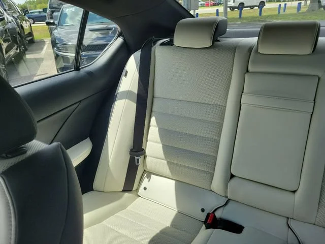 2021 Lexus IS 350 F SPORT - Photo 9