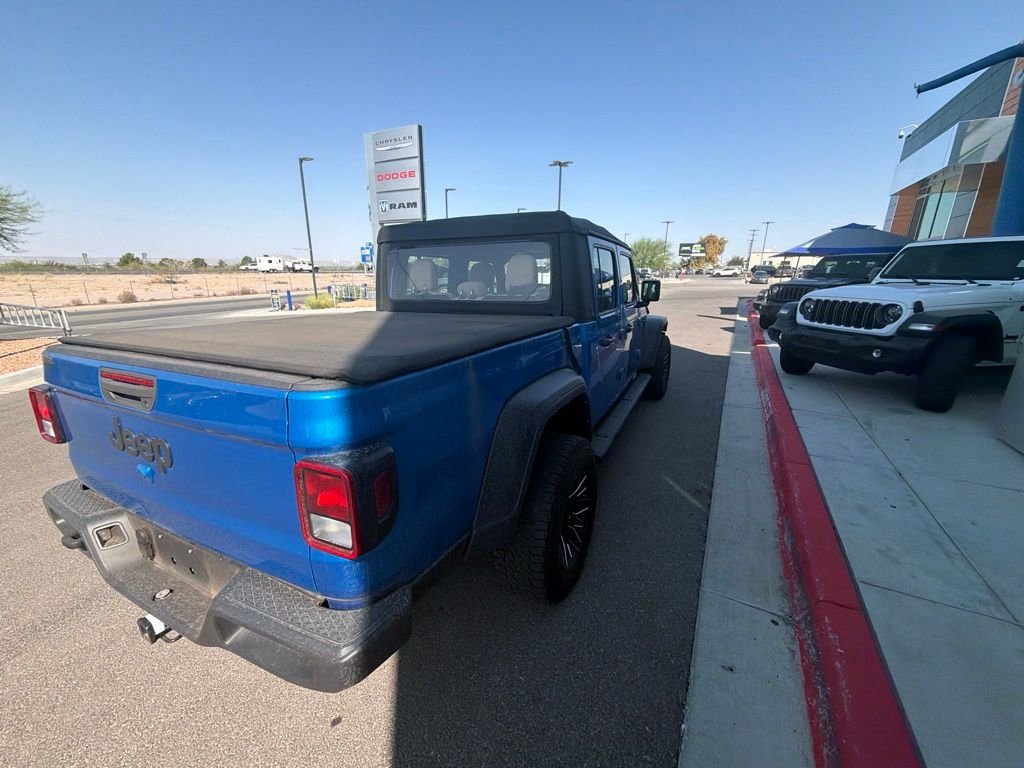 Used 2022 Blue Jeep Sport image 13
