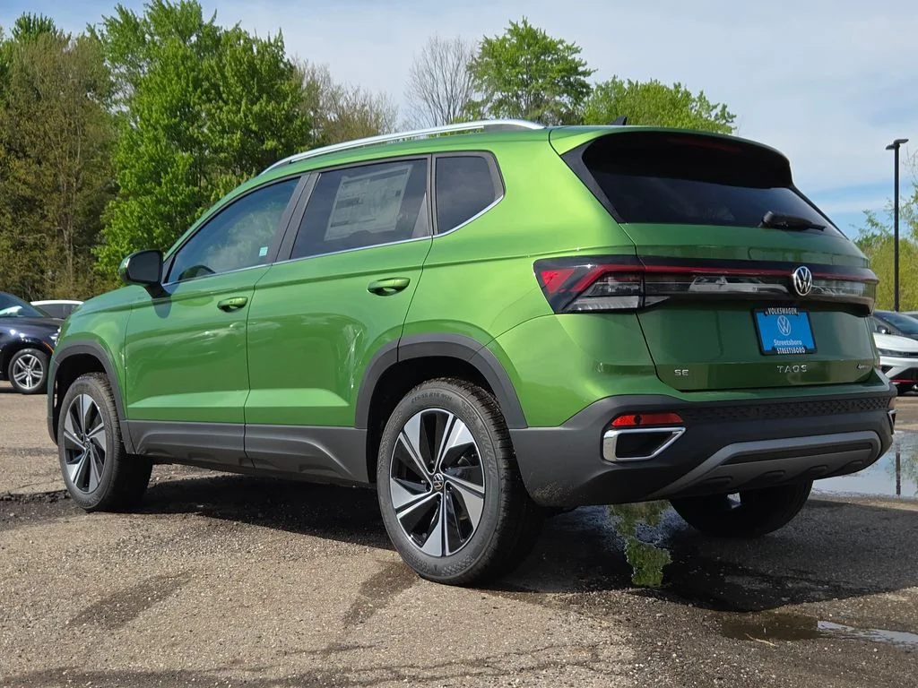 New 2026 Bright Moss Green Metallic Volkswagen 1.5T SE image 4