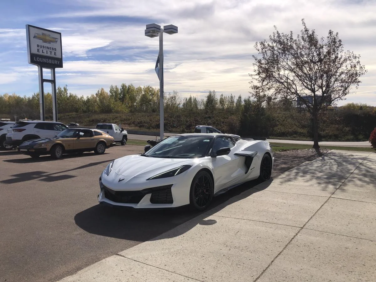 New 2026 White Chevrolet 2dr Z06 Conv w/2LZ image 4