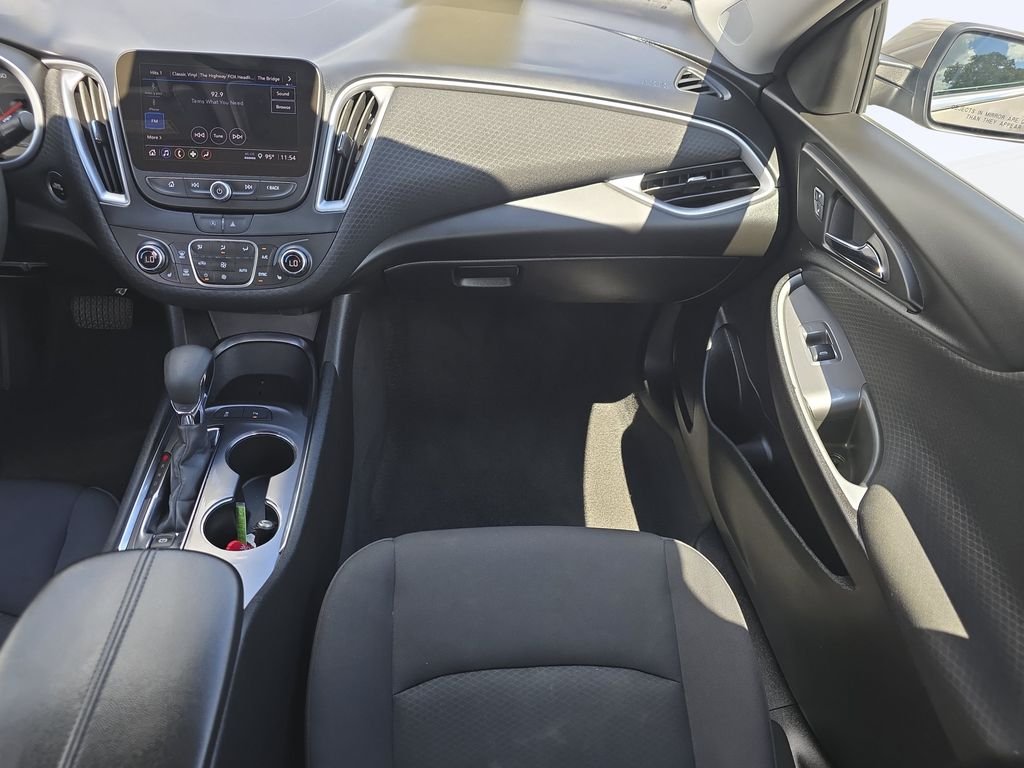 2025 Chevrolet Malibu 1LT - Photo 16
