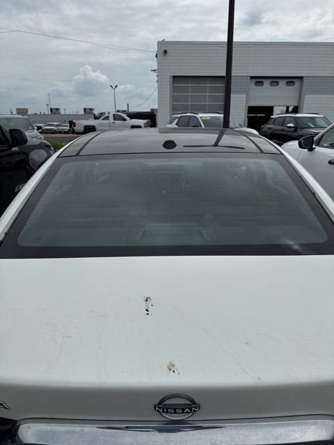 Used 2023 White Nissan SL image 6