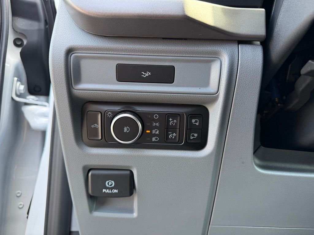 New 2026 Oxford White Ford XLT image 8
