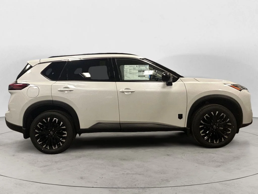 New 2026 Everest White Pearl Tricoat Nissan Dark Armor image 6