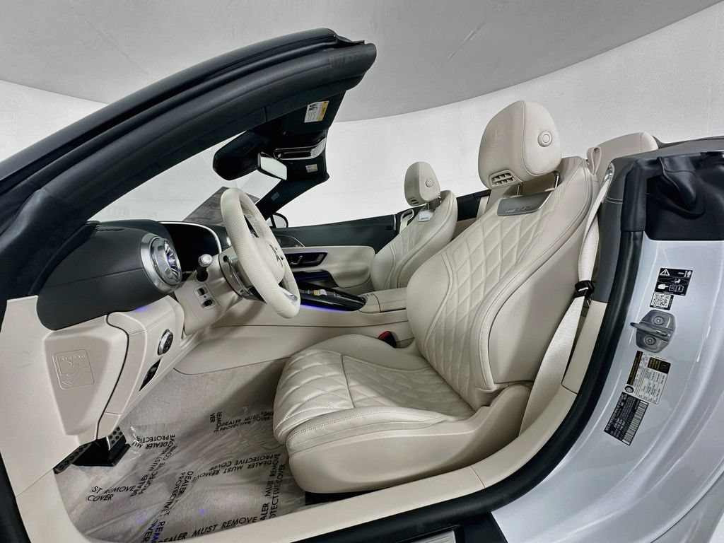 New 2027 MANUFAKTUR Moonlight White Metallic Mercedes-Benz SL 63 AMG® image 54
