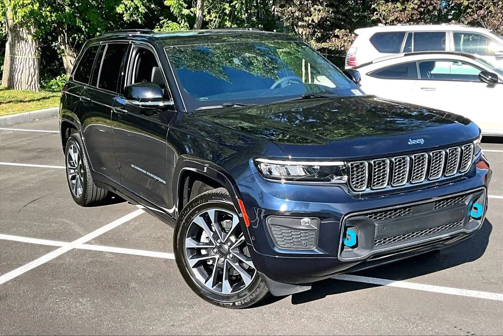 Used 2024 Black Jeep Overland 4xe image 11