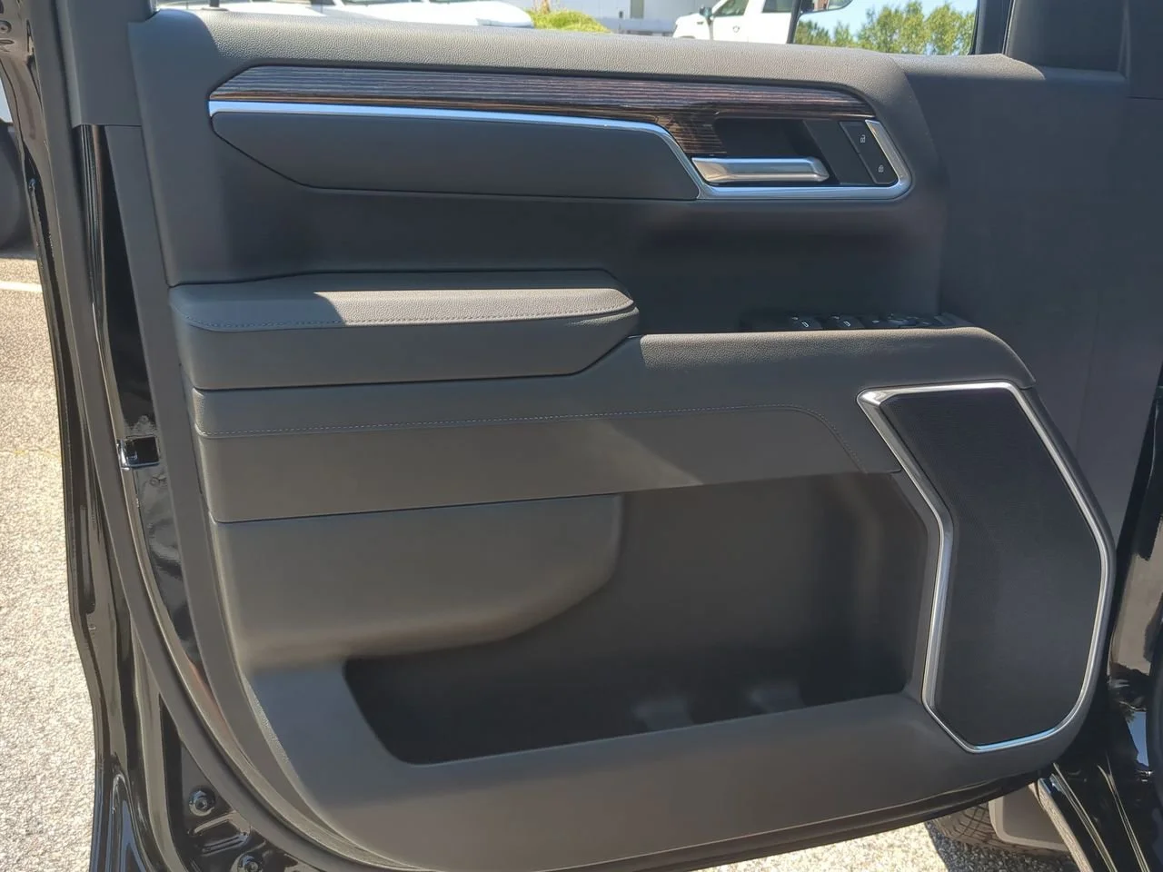 New 2026 Onyx Black GMC Elevation image 22