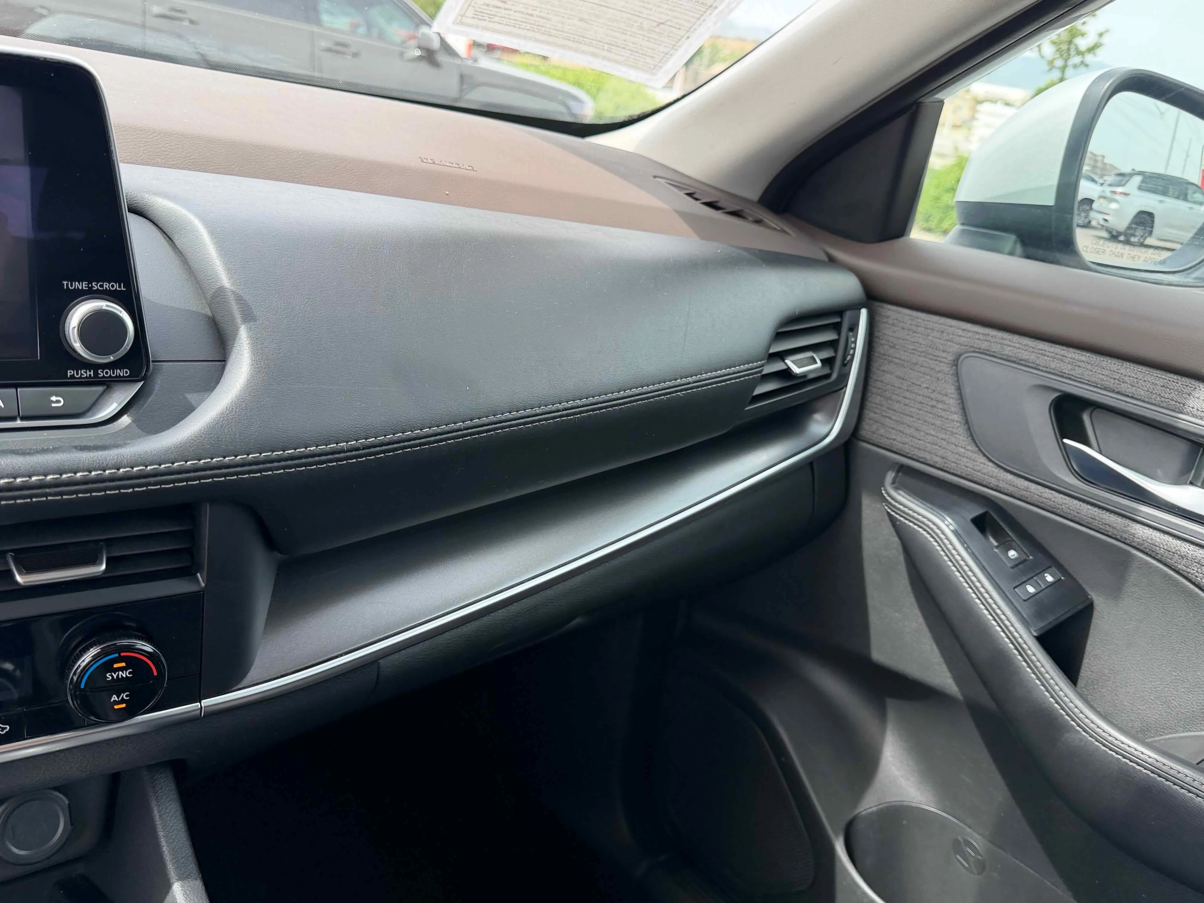 Used 2023 Brilliant Silver Metallic Nissan SV image 22
