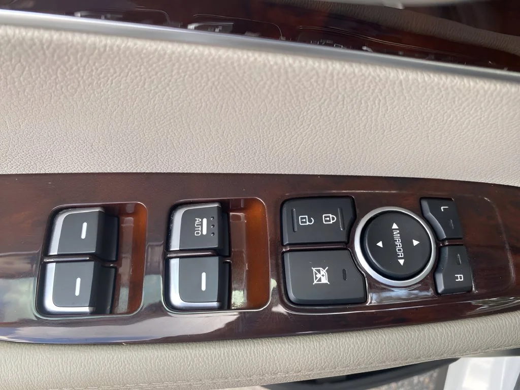 Used 2017  Kia LX V6 image 27