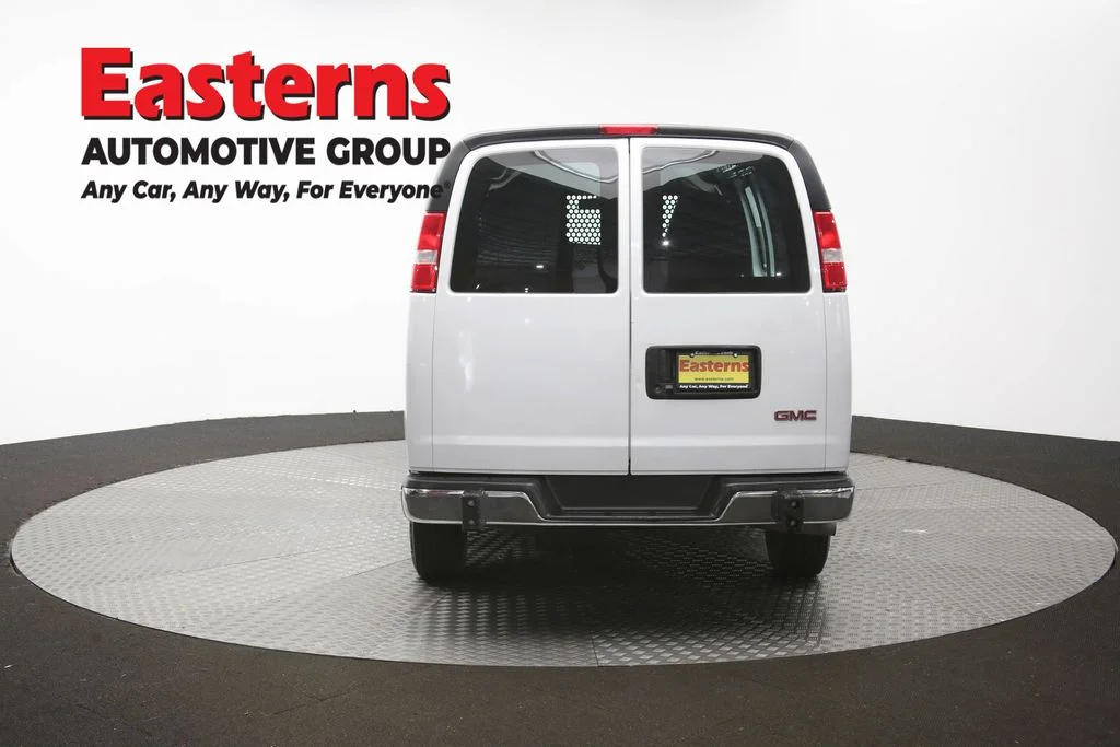 Used 2024 White GMC Work Van image 33