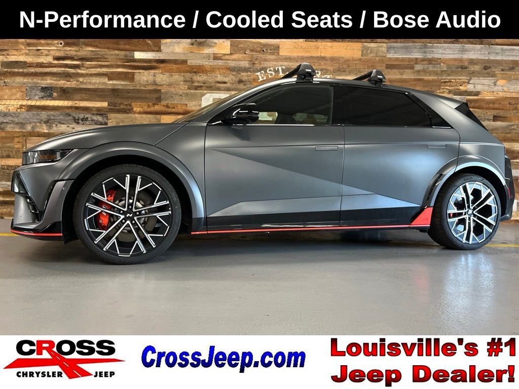Used 2025 Gray Hyundai Base image 1