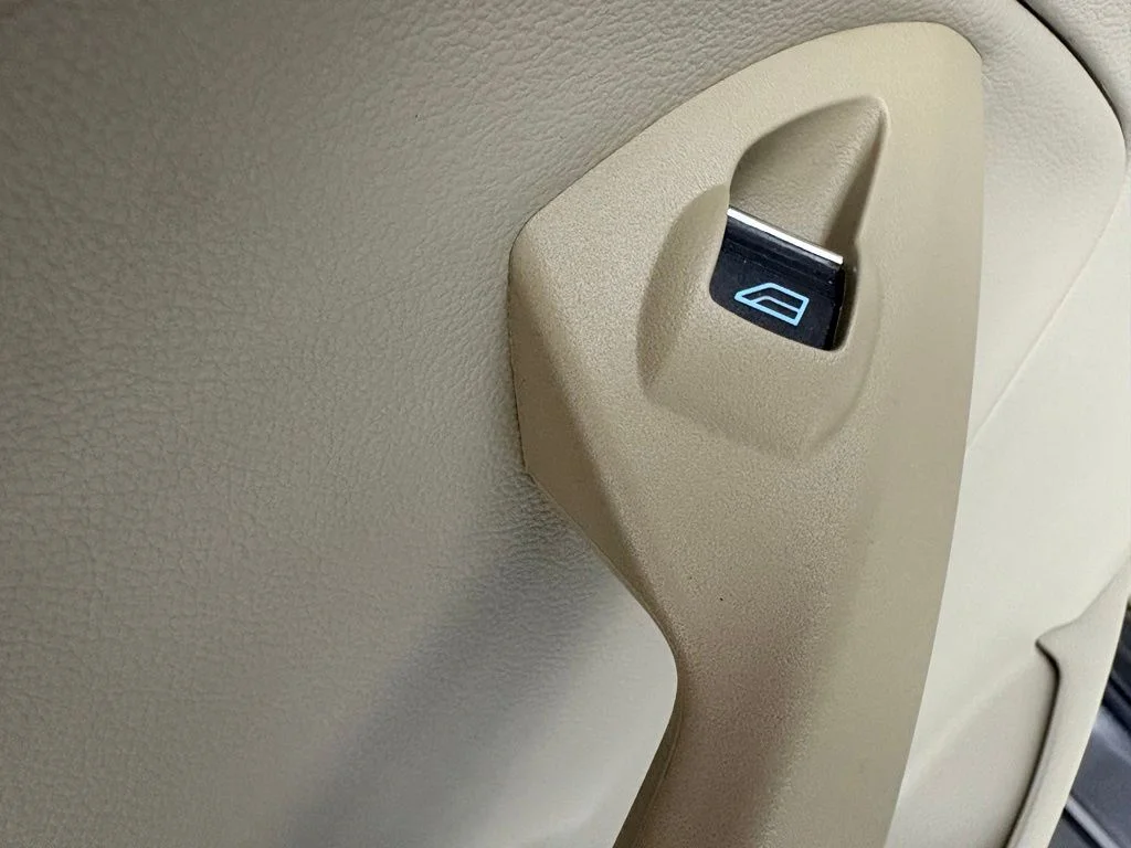 Used 2014 Gray Ford Titanium image 33