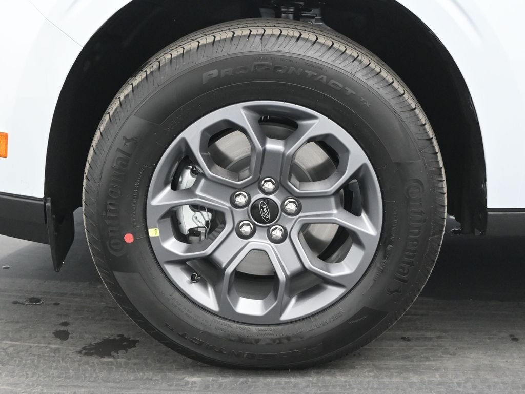 New 2026 Space White Metallic Ford XLT image 21