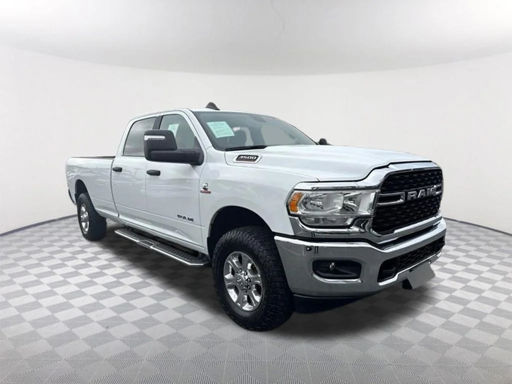 2024 RAM 3500 Big Horn 4X4 Crew Cab LWB's photo
