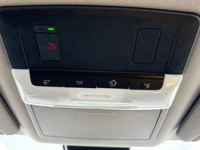 2025 Nissan Altima SV - Photo 24