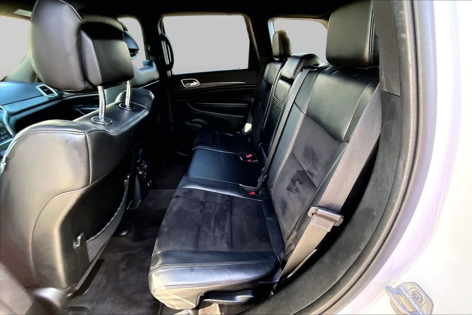 Used 2018 Bright White Clearcoat Jeep Altitude image 23