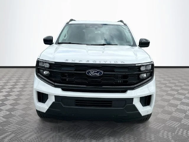 New 2026 Oxford White Ford Active image 2