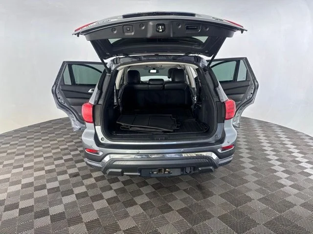 Used 2017 Gray Nissan SL image 15