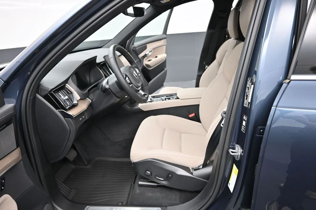 New 2026 Denim Blue Volvo T8 Plus image 10