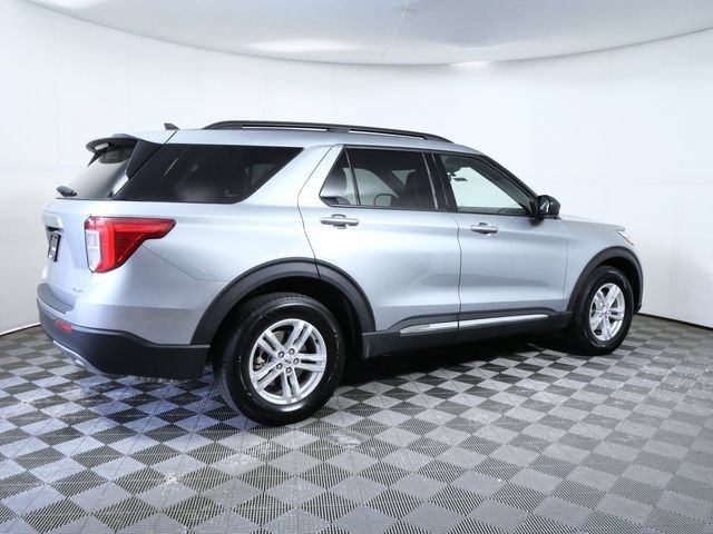 Used 2024 Silver Ford XLT image 8