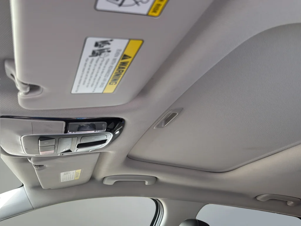 Used 2023 Gray Hyundai SEL image 18