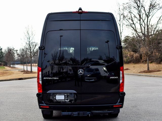 New 2026 Jet+Black Mercedes-Benz Cargo 170 WB image 10