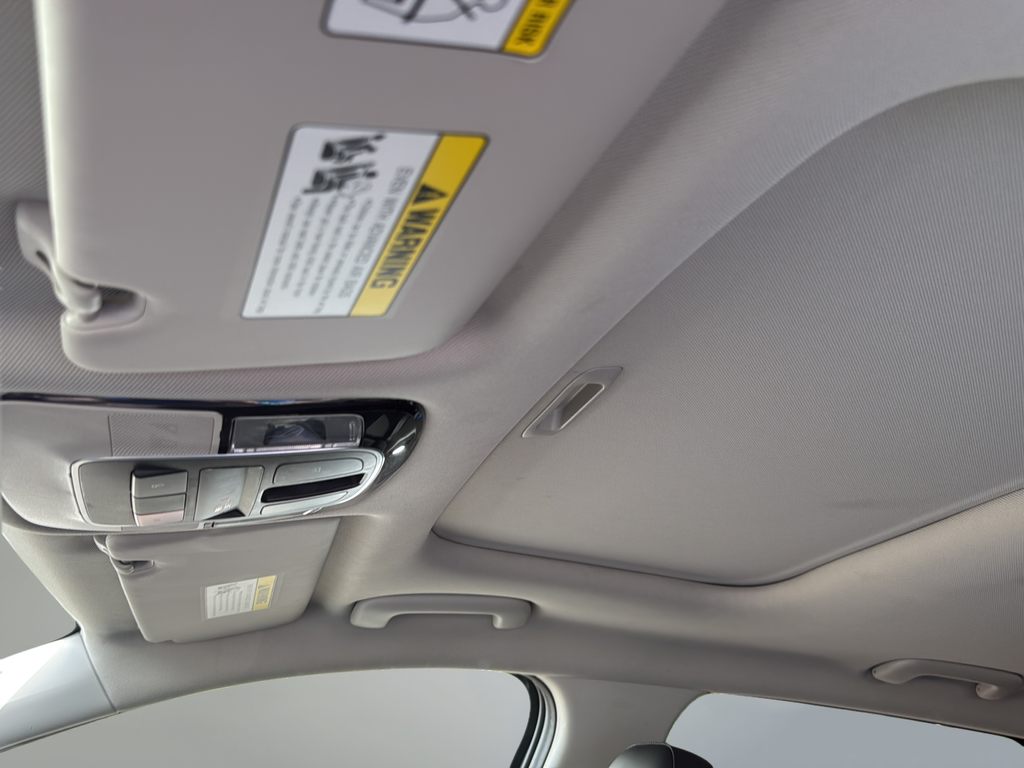Used 2023 Gray Hyundai SEL image 18