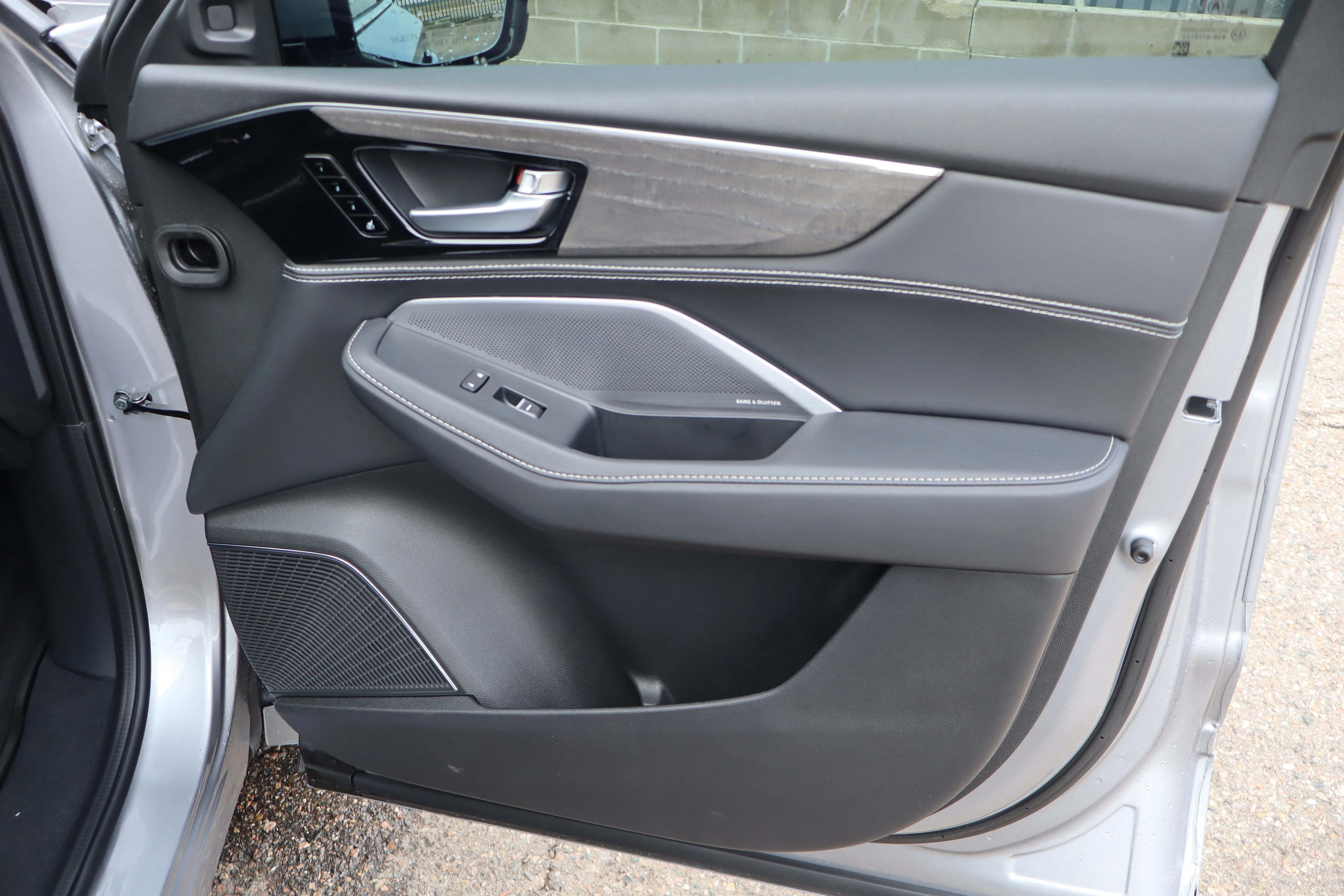 New 2026 Solar Silver Metallic Acura w/Advance Package image 35