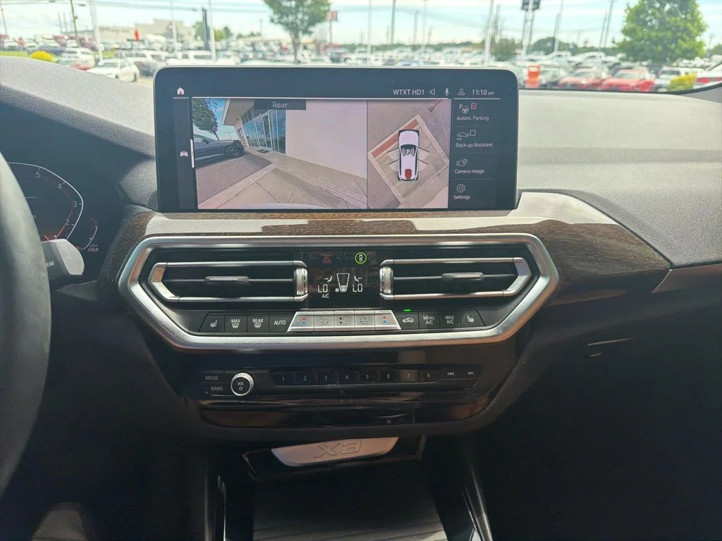 Used 2023 White BMW sDrive30i image 21