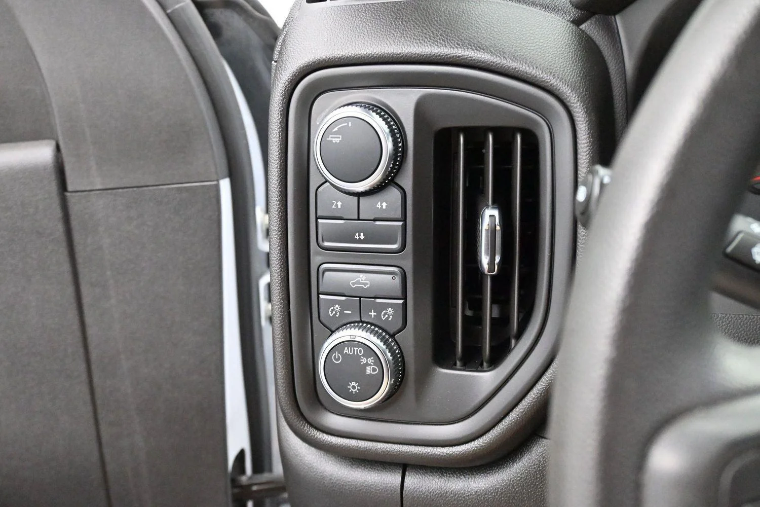 Used 2025 Summit White GMC Pro image 19