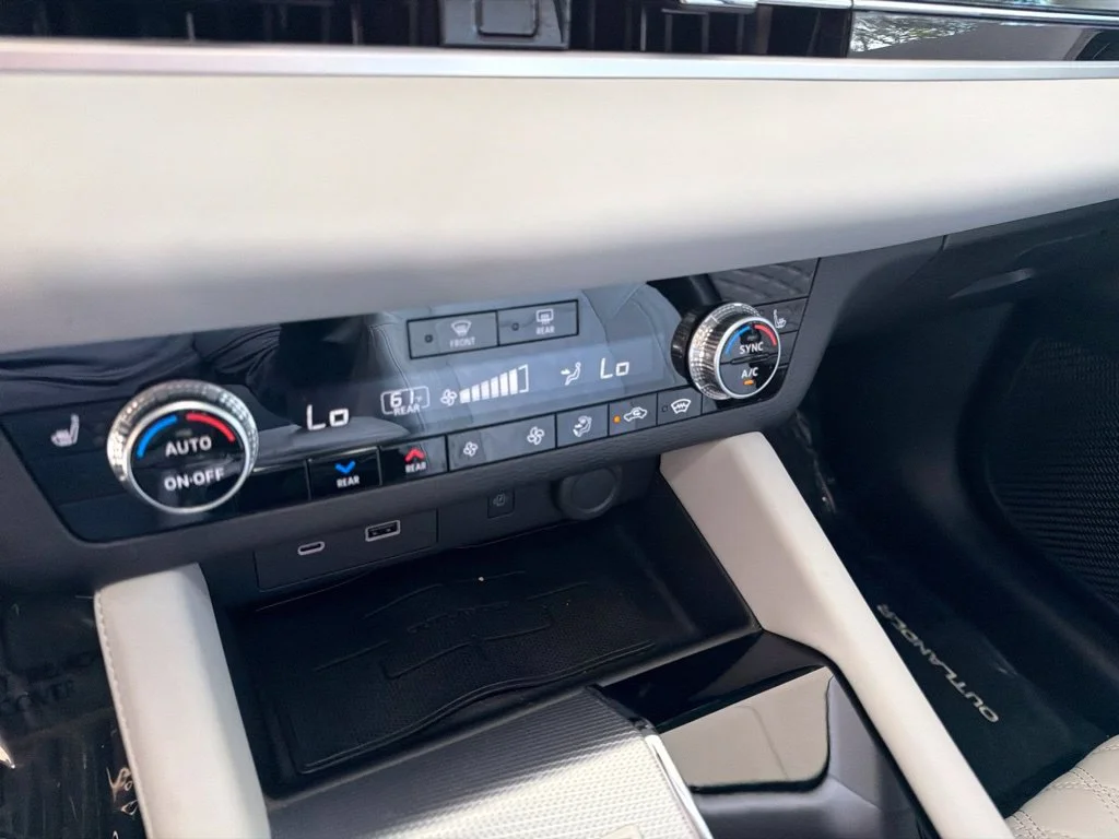 Used 2022 Silver Mitsubishi SEL image 49