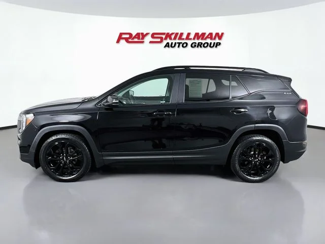 Used 2022 Black GMC SLE image 4