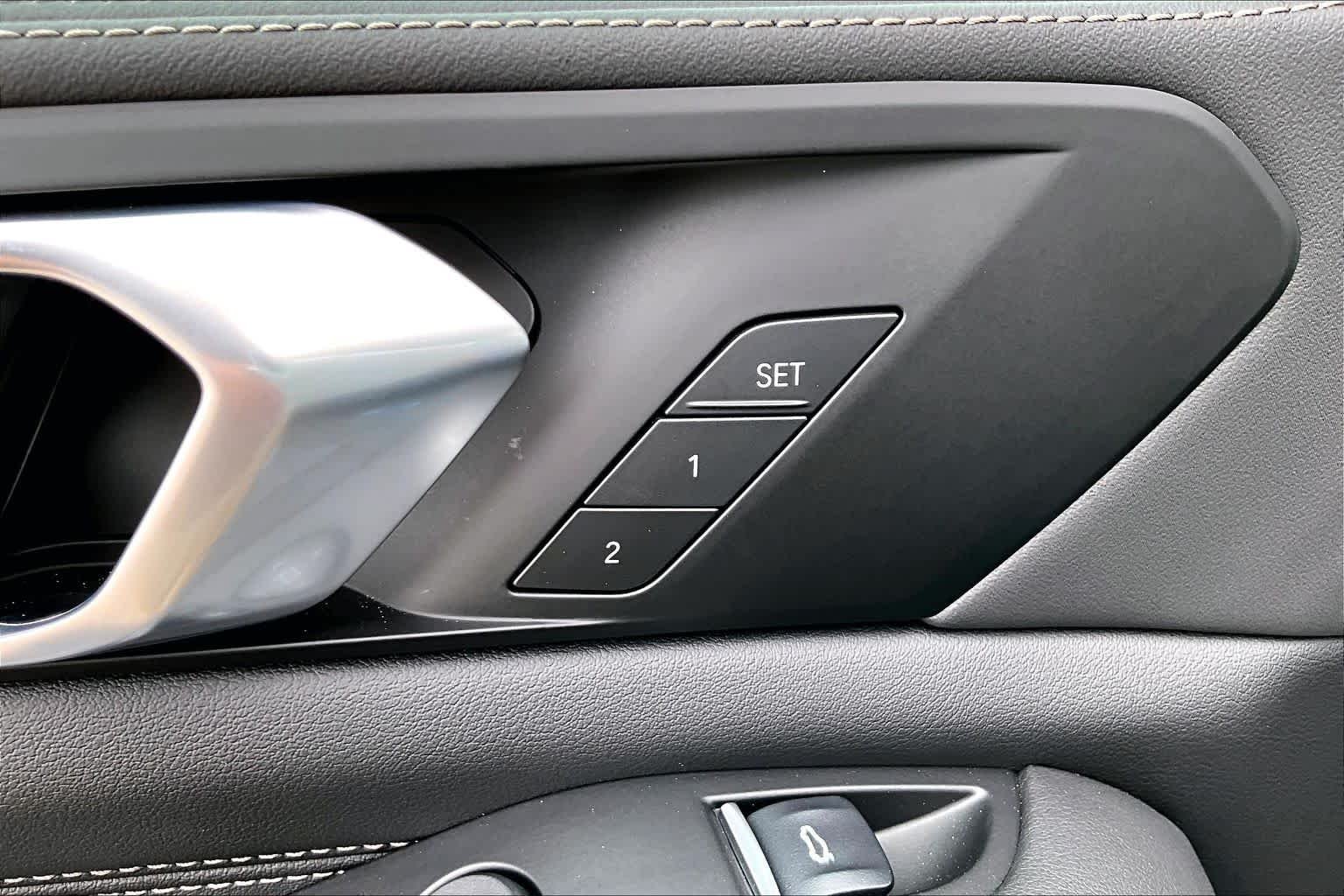 New 2026 Skyscraper Grey Metallic BMW xDrive40i image 20