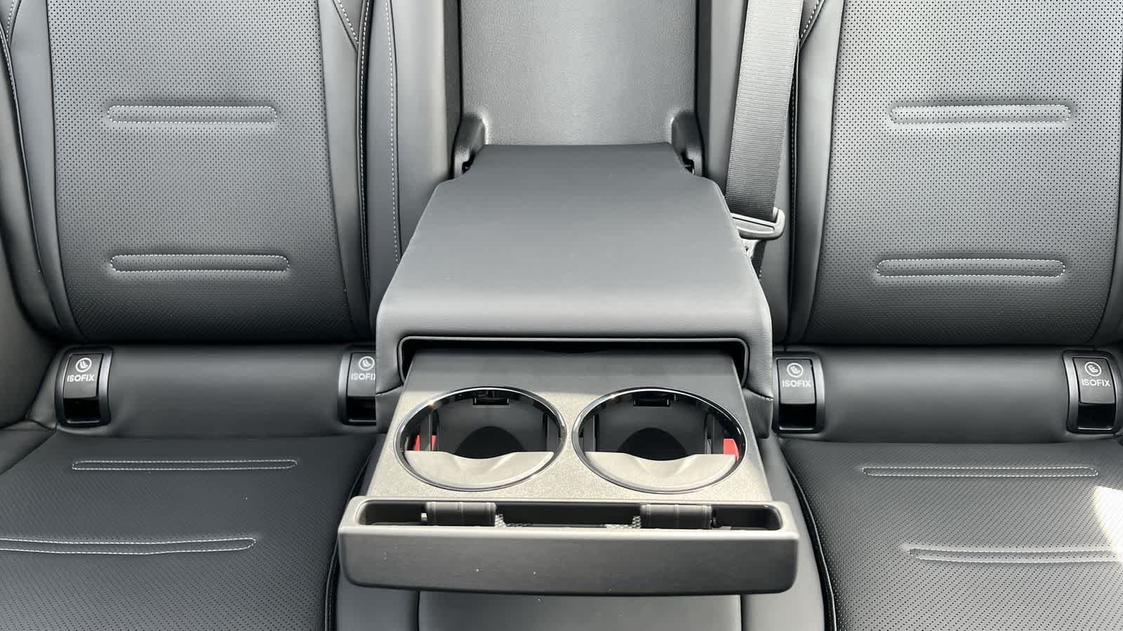 New 2026 MANUFAKTUR Alpine Grey Mercedes-Benz AMG® E 53 E image 35