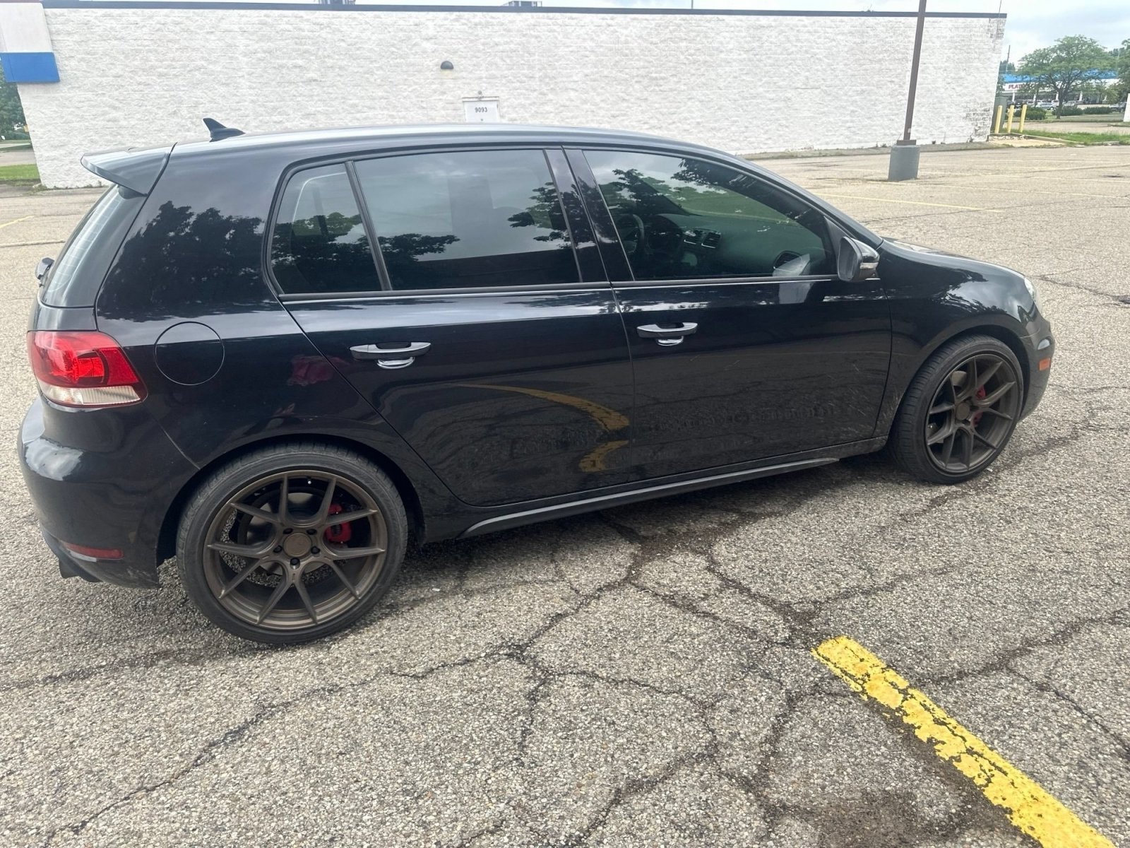 Used 2014 Deep Black Pearl Volkswagen Driver