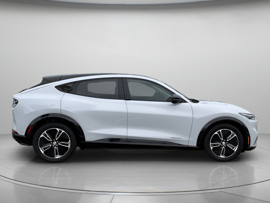 Used 2023 White Metallic Ford Premium image 2