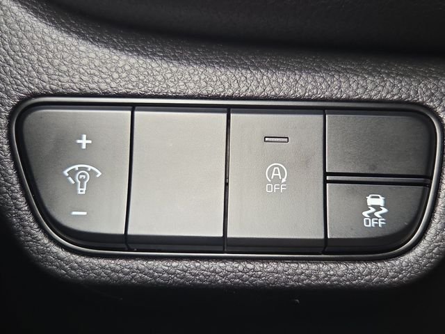 Used 2024 Snow White Pearl Kia EX image 11