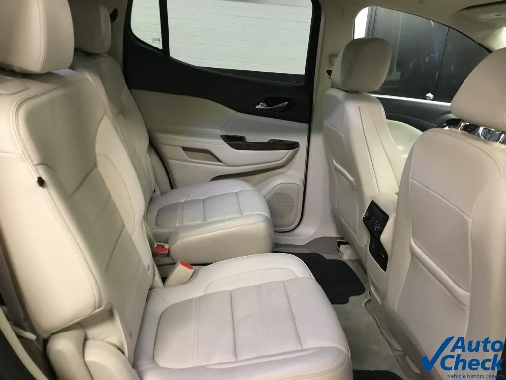 2020 GMC Acadia Denali - Photo 34