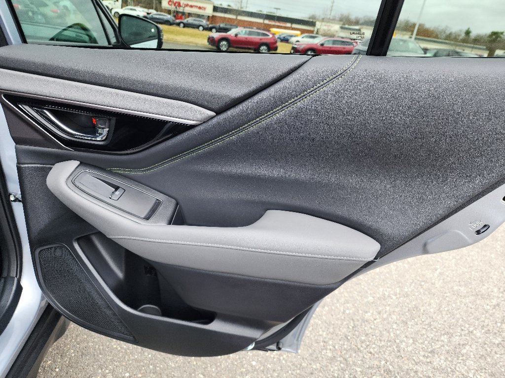 Used 2025 Ice Silver Metallic Subaru Onyx Edition image 30