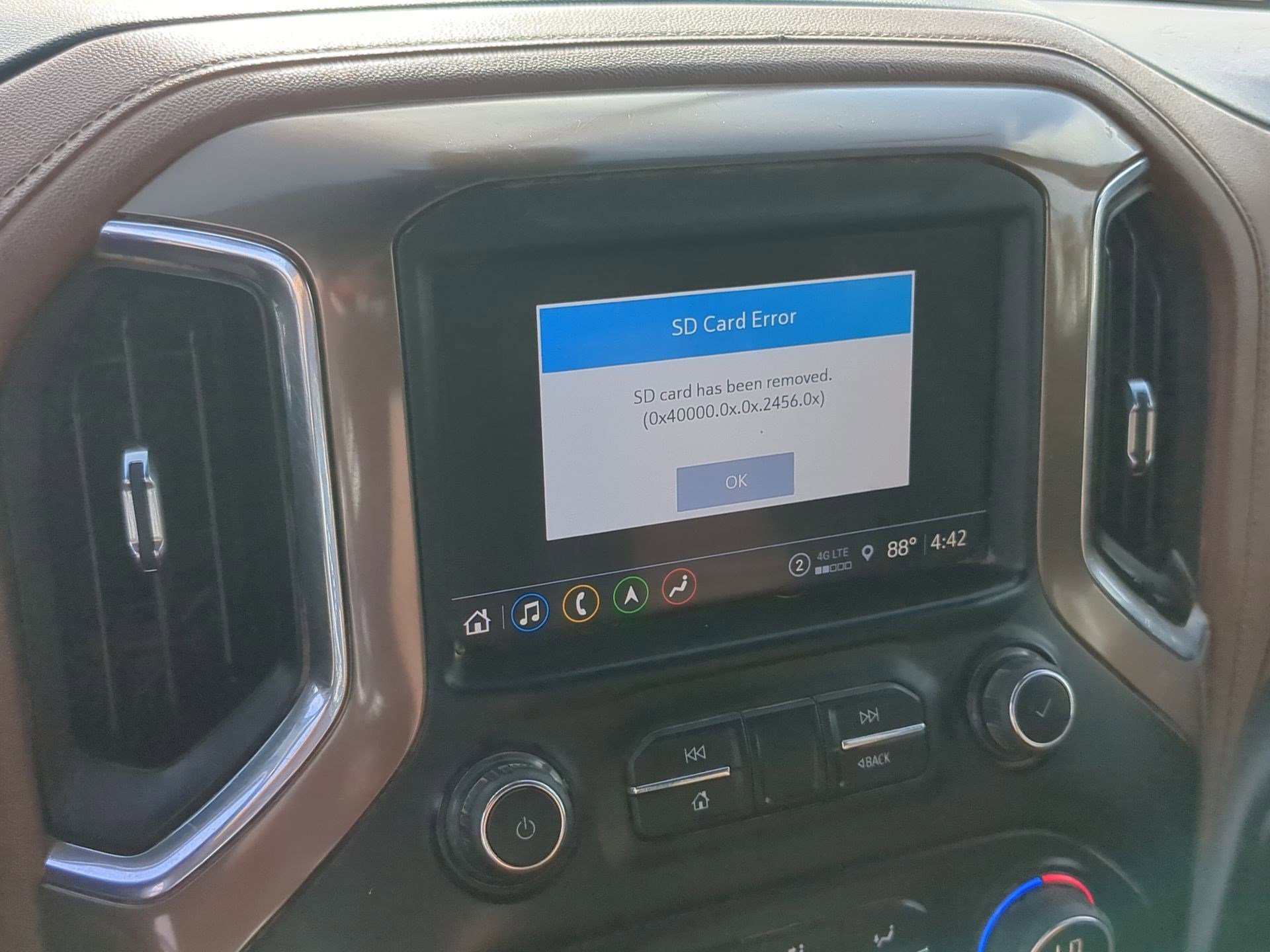 Used 2022 Iridescent Pearl Tricoat Chevrolet High Country image 17