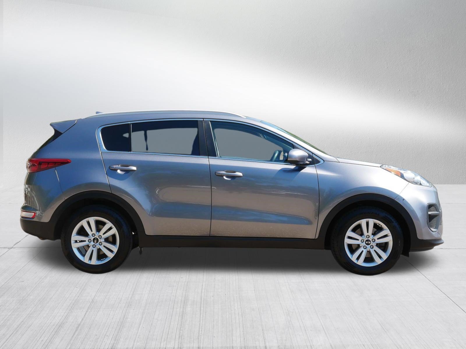 Used 2017 Mineral Silver Kia LX image 8