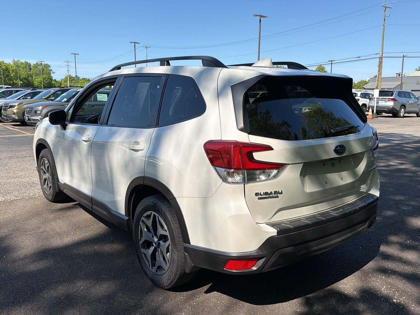Used 2019 Crystal White Pearl Subaru Premium image 8